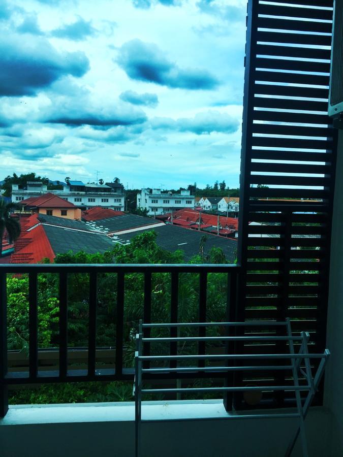 Thani Residence Chonburi Buitenkant foto