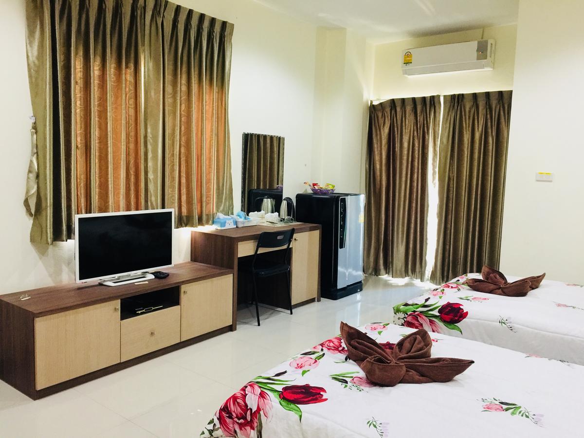 Thani Residence Chonburi Buitenkant foto