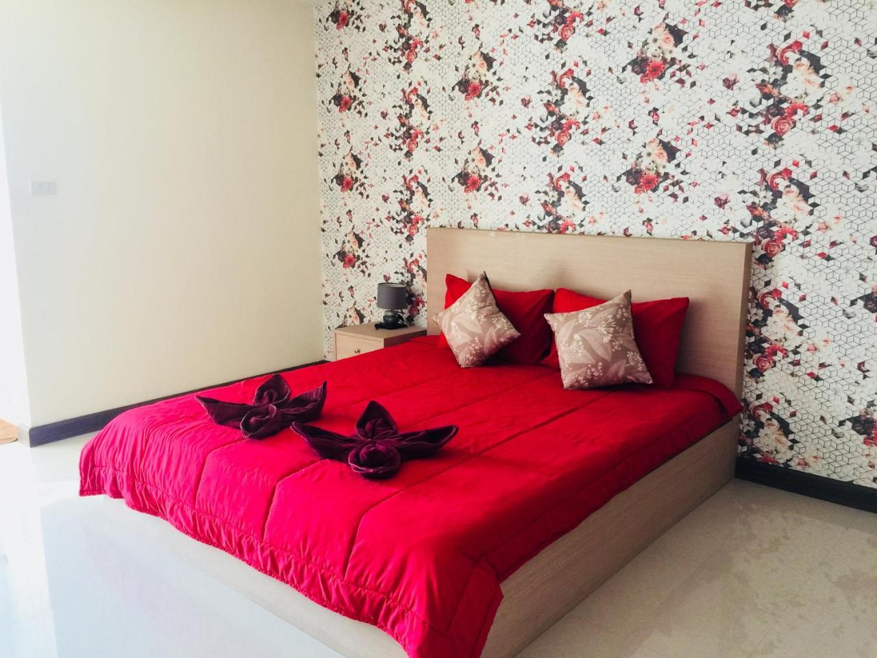 Thani Residence Chonburi Buitenkant foto